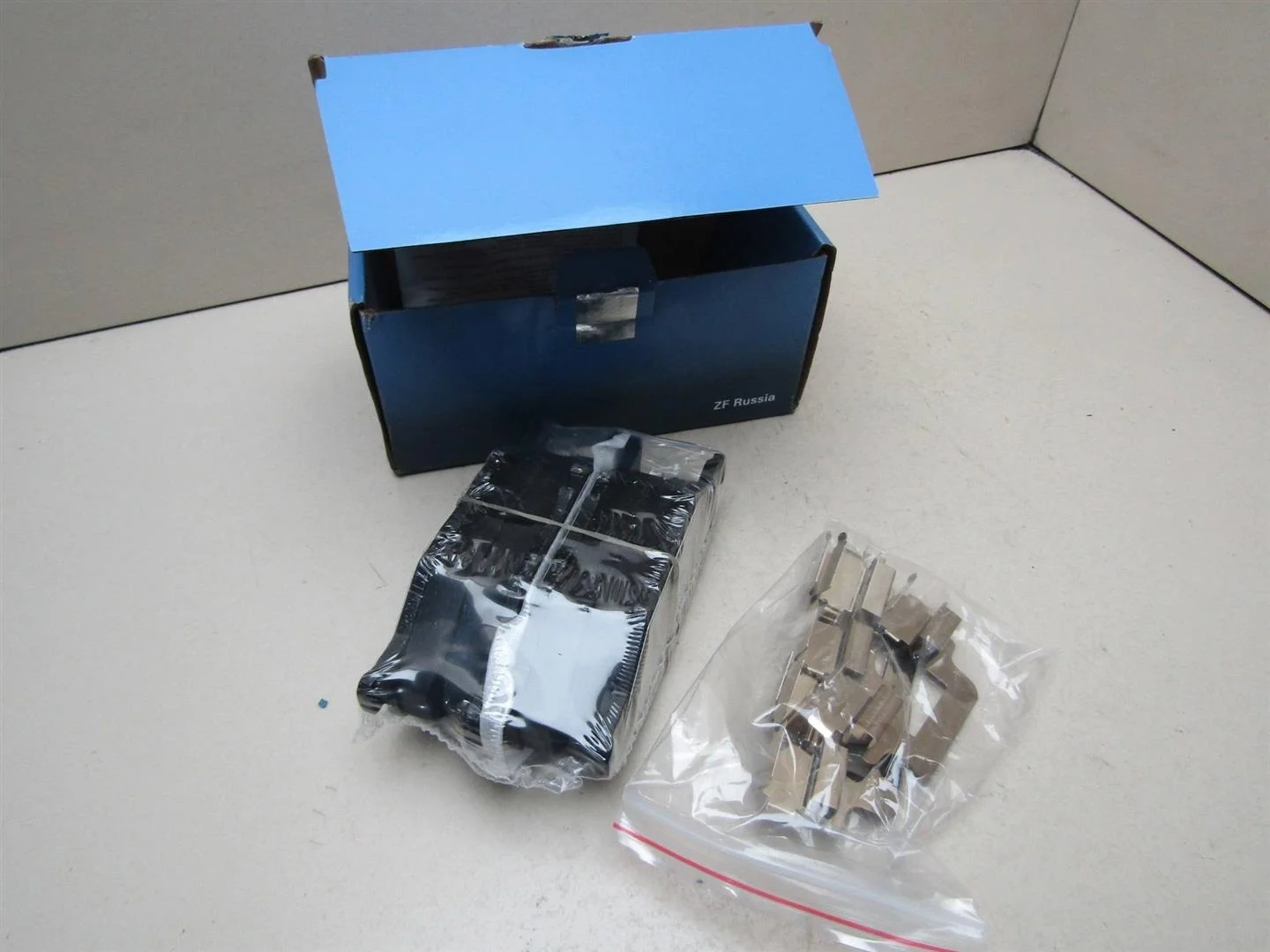Колодки тормозные передние к-кт VW Polo (Sed RUS) 2011-2020  [6RU698151A]  в Вологде