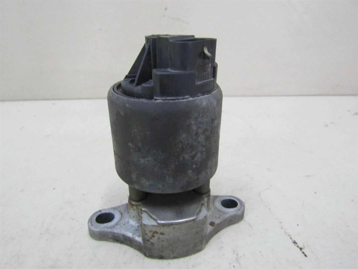 Клапан рециркуляции выхлопных газов Chevrolet Lacetti 2004-2013  [96386735]  1.4 F14D3 в Вологде