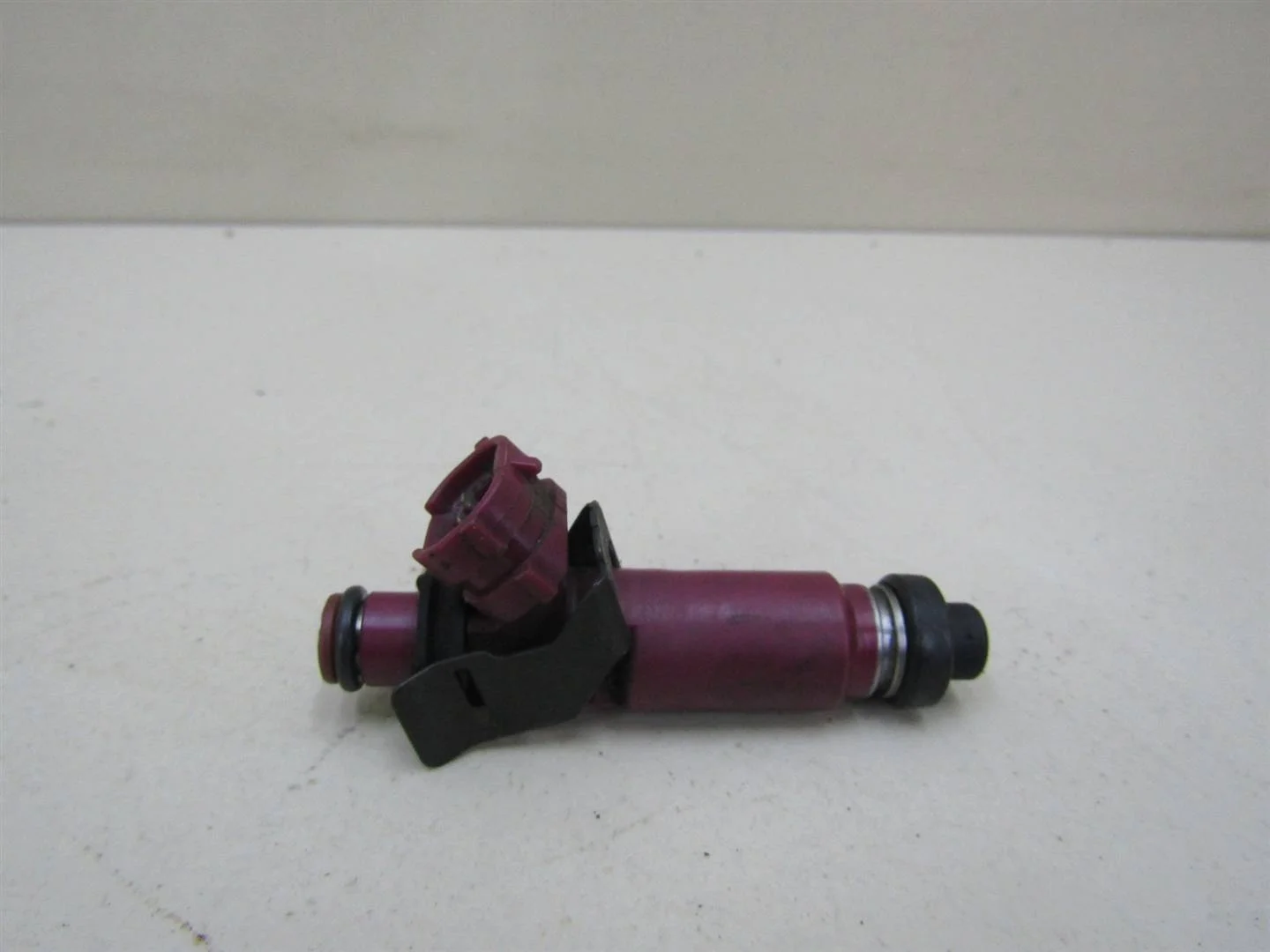 Форсунка инжекторная электрическая Mazda Mazda 3 (BK) 2002-2009  [BP4W13250]  1.6 16V Z6 в Вологде