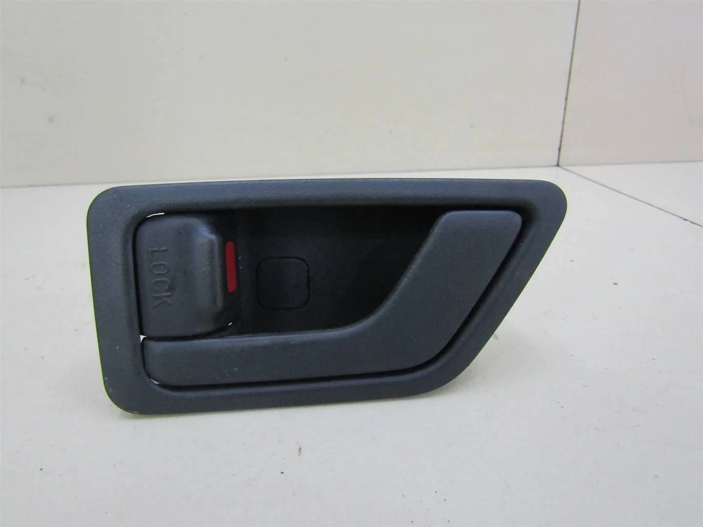 Ручка двери внутренняя левая Hyundai Getz 2005-2010  [826101C020]  1.1 G4HG в Вологде