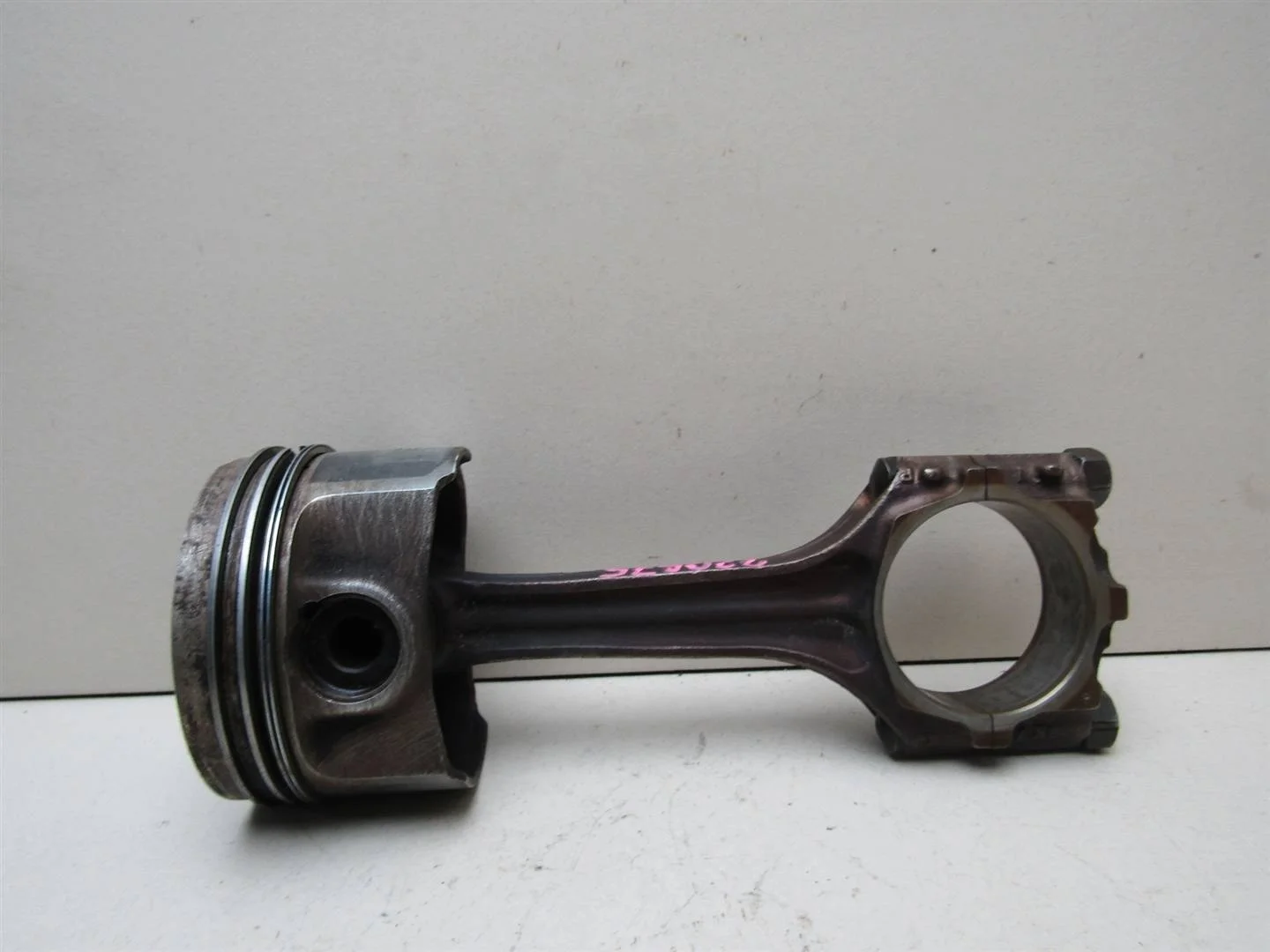 Шатун VW Passat (B5) 1996-2000  [027198401B]  1.8T  AEB в Вологде