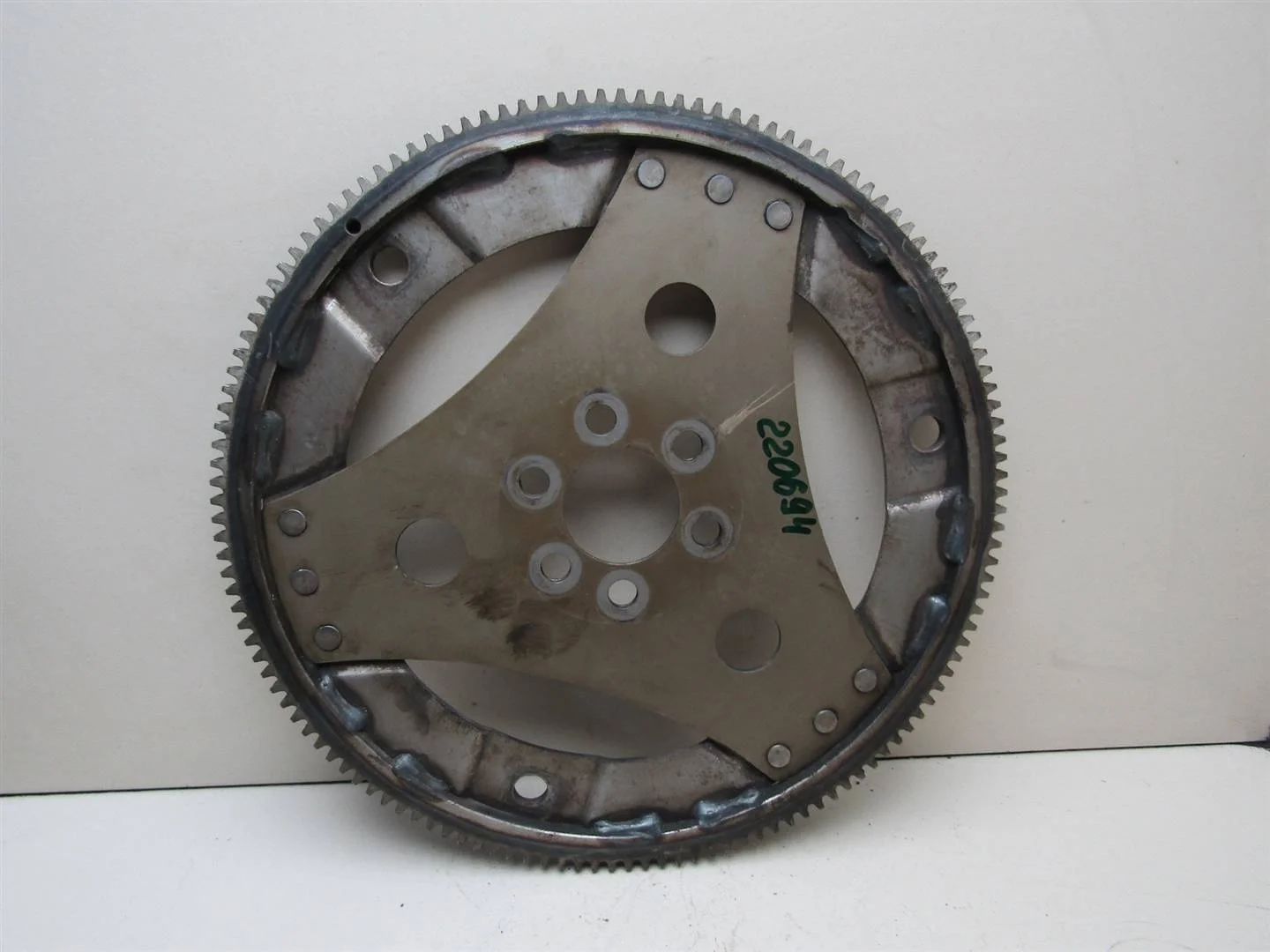 Маховик VW Passat (B5+) 2000-2005  [058105323G]  1.8 T в Вологде