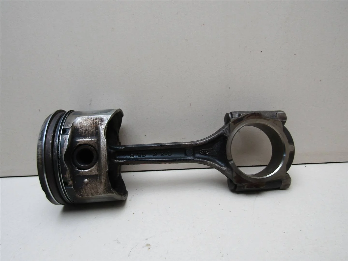 Шатун Hyundai Elantra 2000-2005  [2351023700]  2.0 в Вологде