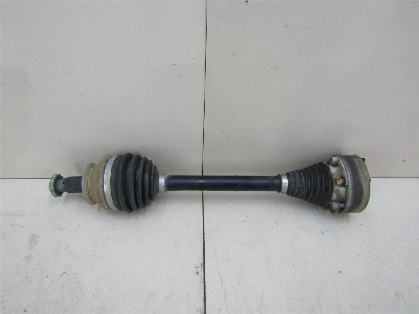 Полуось передняя левая VW Polo (Sed RUS) 2011-2020  [6R0407761K]  1.6 CFNA в Вологде