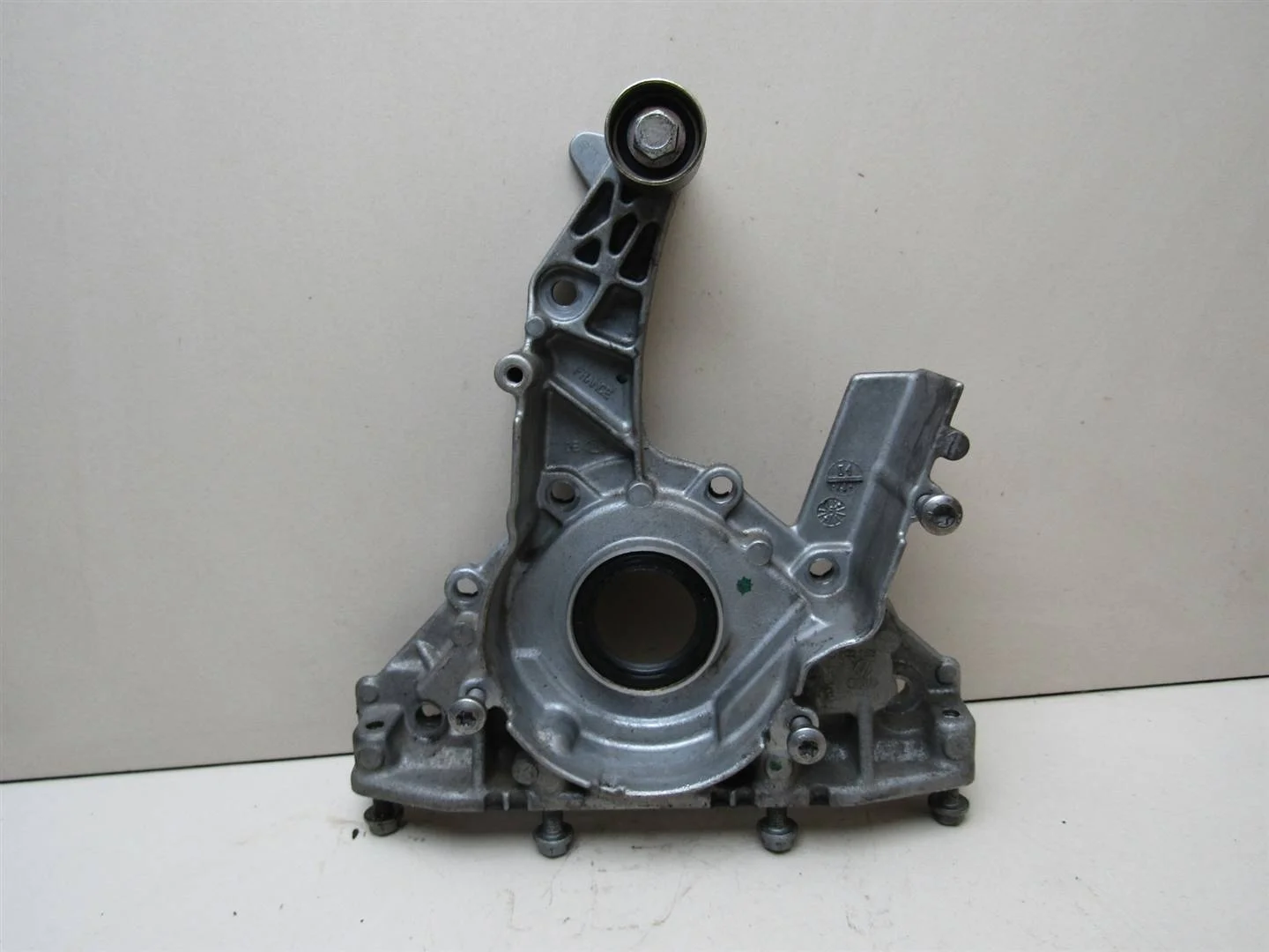Крышка двигателя передняя VW Passat (B6) 2005-2010  [06D103153C]  2.0 BVY в Вологде