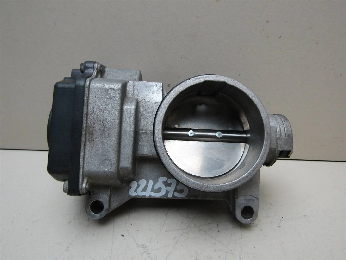 Заслонка дроссельная Renault Megane II 2002-2009  [8200063652]  1.4 1.6 1.8 2.0 в Вологде