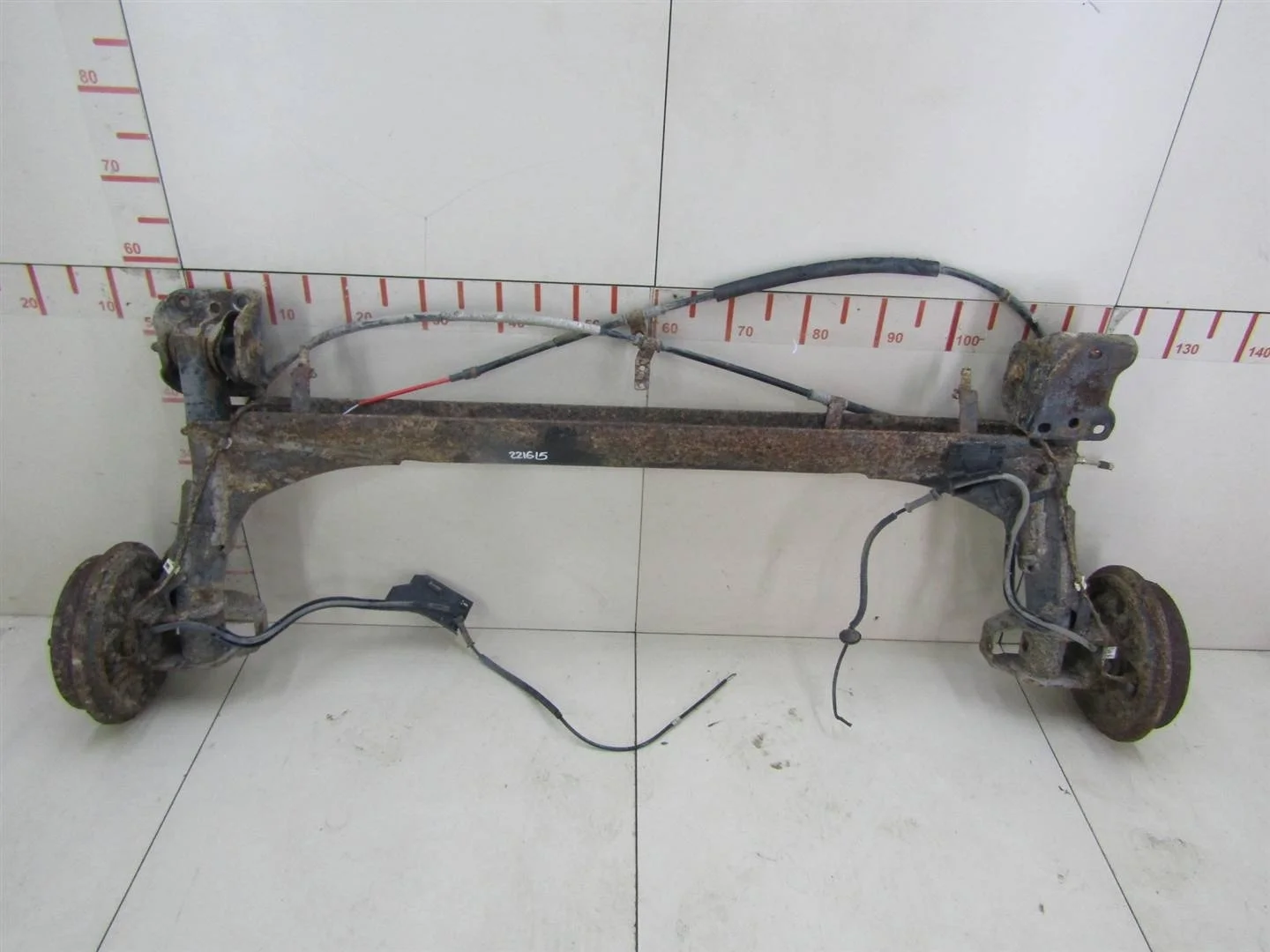 Балка задняя Chery Very 2011-2014  [A133301070FA]  1.5 SQR477F  в Вологде