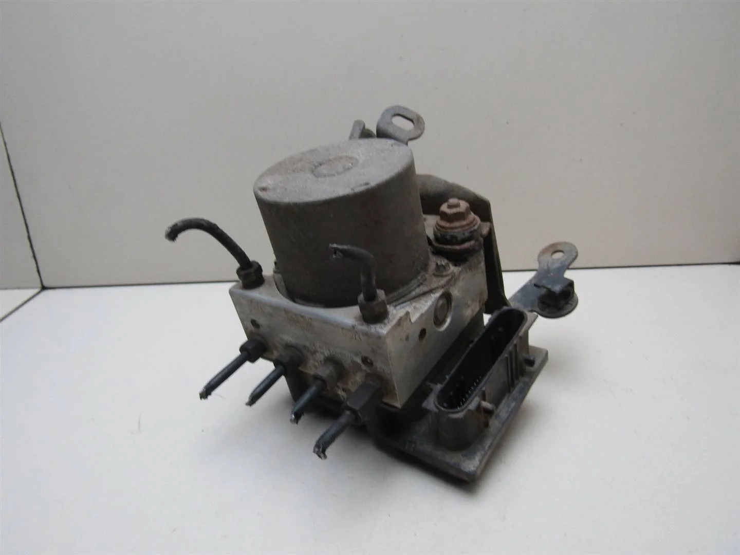 Блок ABS (насос) Toyota Auris (E15) 2006-2012  [4405002150]  1.6 1ZRFE  в Вологде