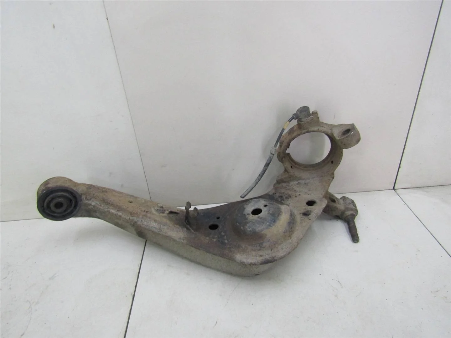 Рычаг задний продольный правый Hyundai Santa Fe (SM) \Santa Fe Classic 2000-2012  [5510126700]  2.7 24v G6BA в Вологде