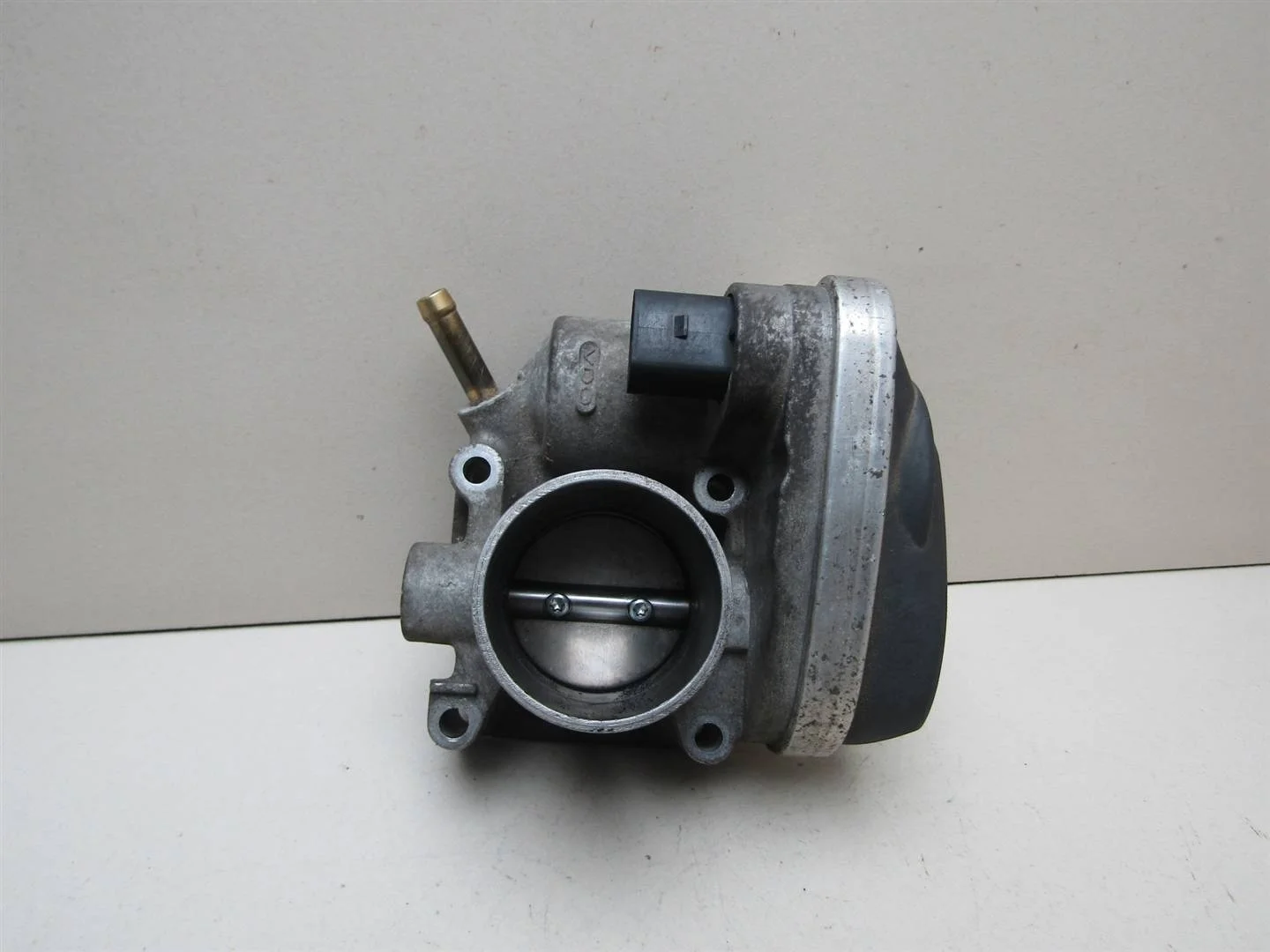 Заслонка дроссельная VW Golf IV \Bora 1997-2005  [036133062L]  1.4 BCA в Вологде
