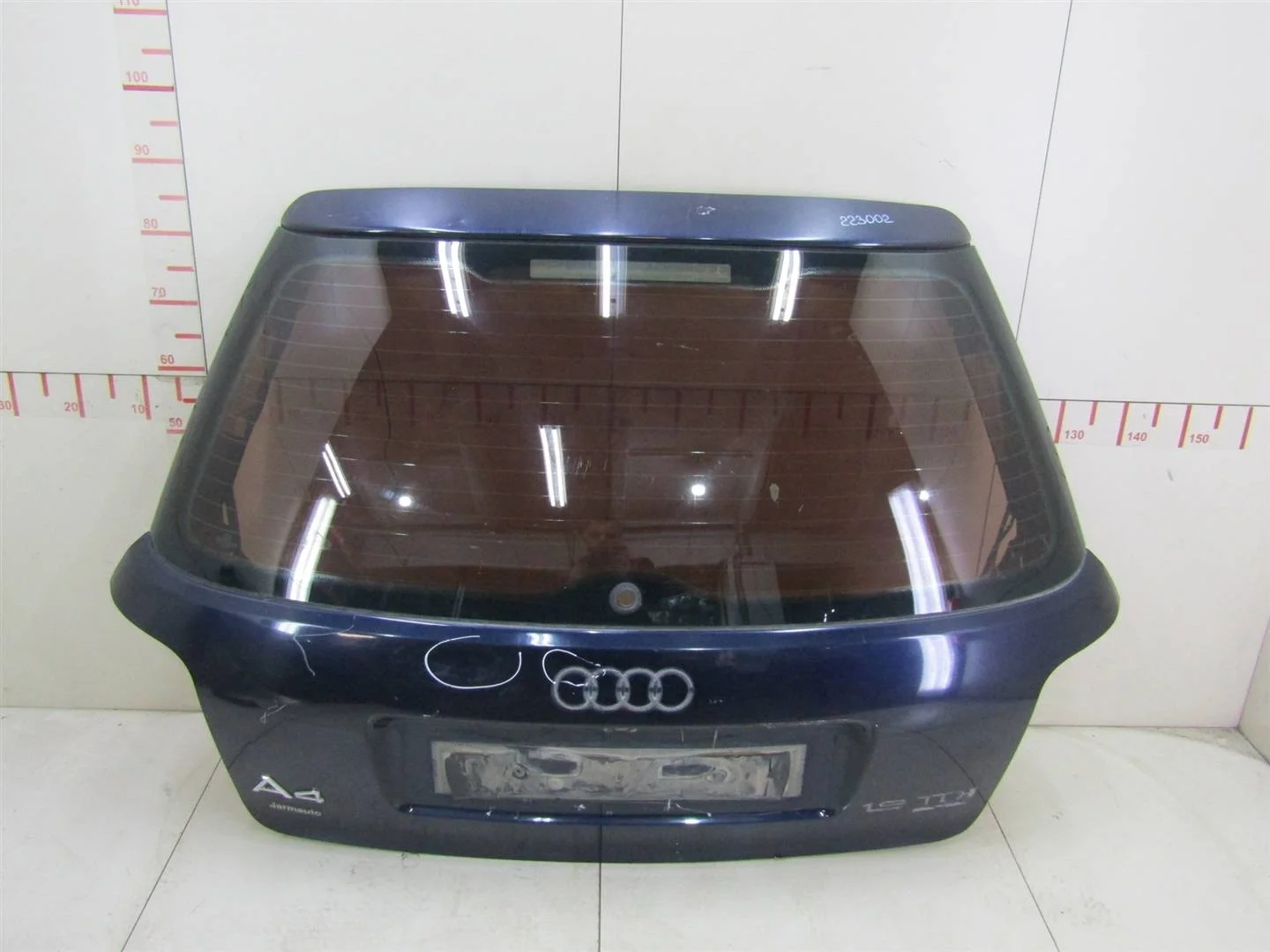 Дверь багажника Audi A4 (B5) 1994-2002  [8D9827023R]  в Вологде