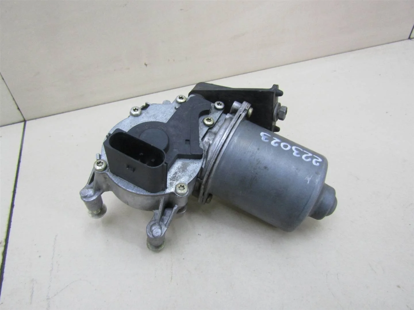Моторчик стеклоочистителя передний Ford Fusion 2002-2012  [2S6T17B571AC]  1.6 16V FYJC  в Вологде