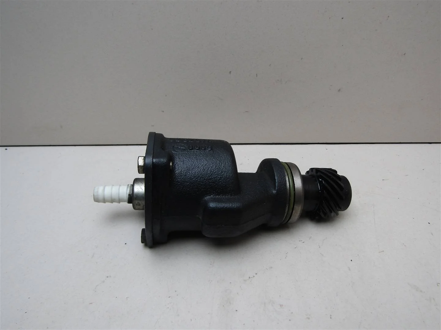 Насос вакуумный VW Passat (B5) 1996-2000  [028145101F]  1.9 TD в Вологде