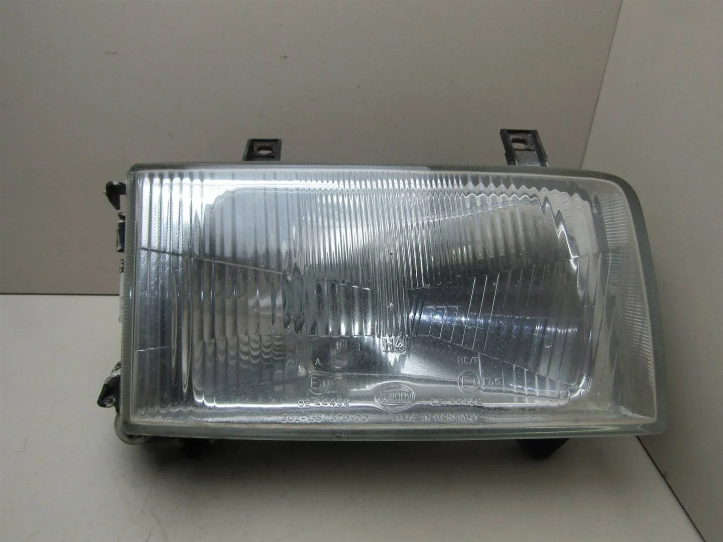 Фара правая VW Transporter T4 1996-2003  [701941018]  в Вологде
