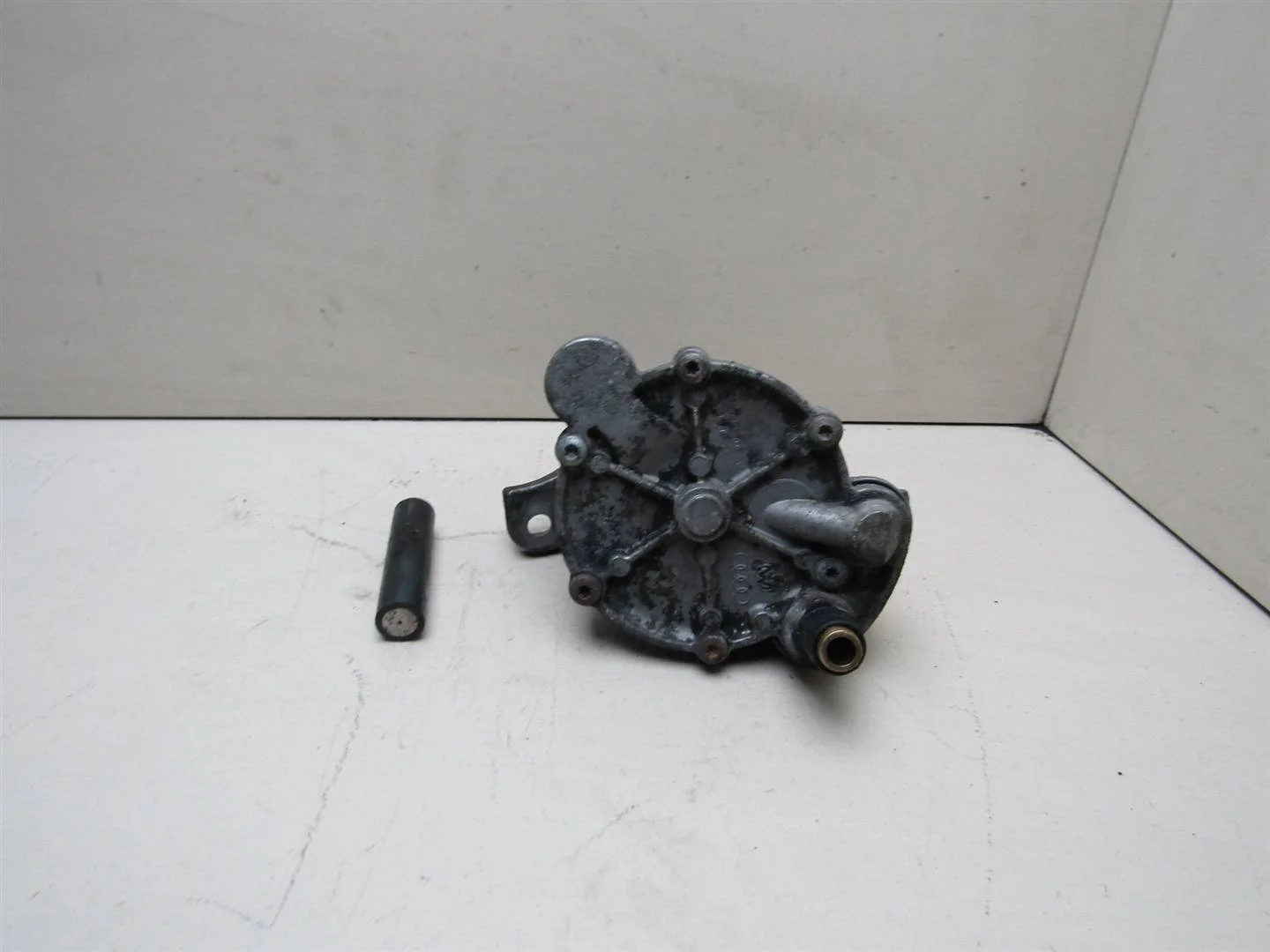 Насос вакуумный VW Transporter T4 1996-2003  [074145100A]  2.4D 2.5TD в Вологде