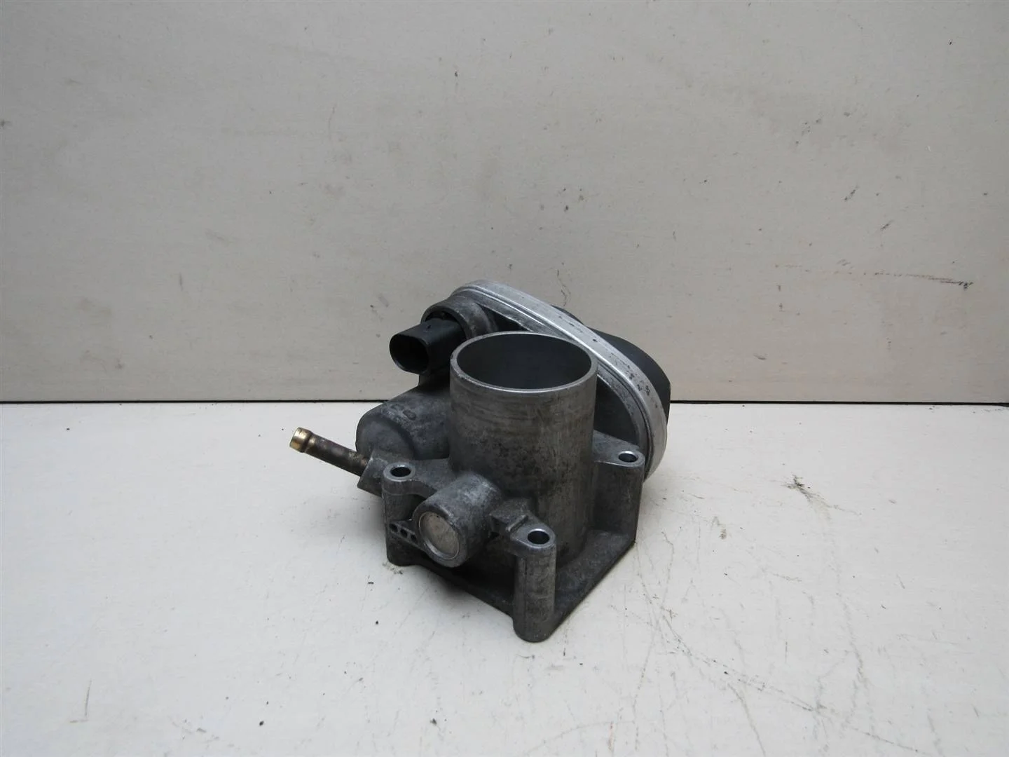Заслонка дроссельная VW Golf IV \Bora 1997-2005  [036133062L]  1.4 16V APE в Вологде