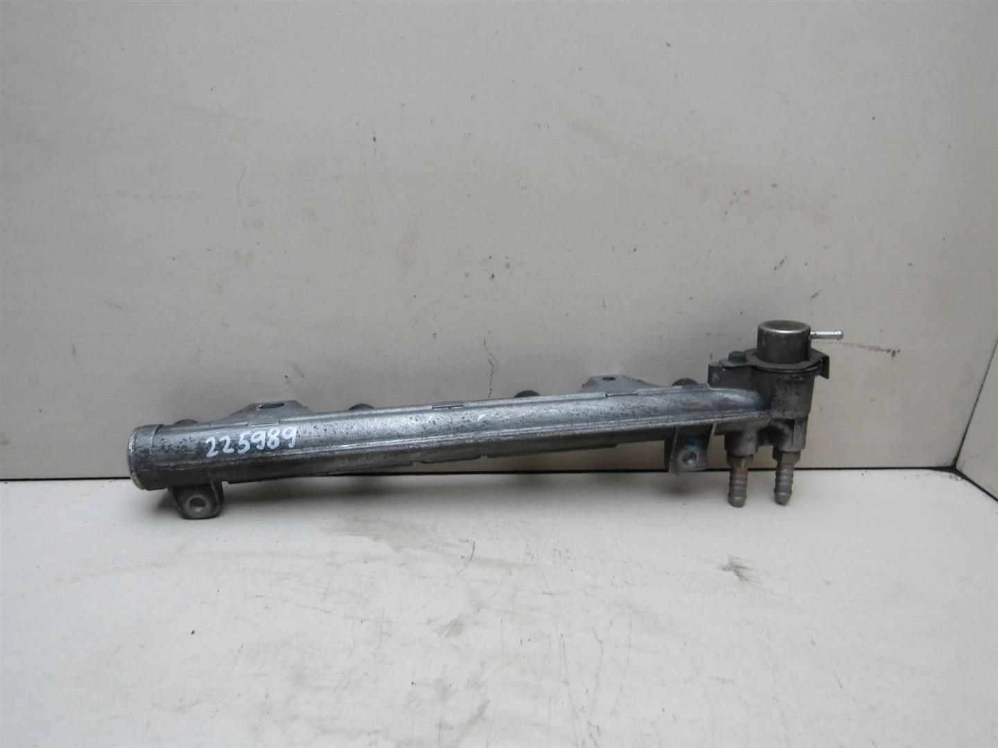 Рейка топливная (рампа) Skoda Octavia (A4 1U-) 2000-2011  [036133319B]  1.4 BCA в Вологде