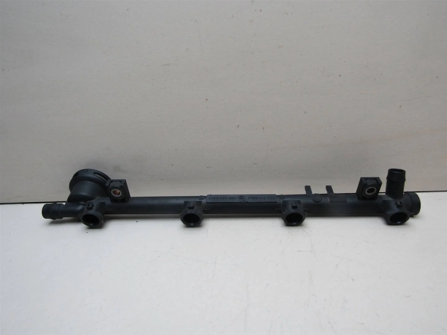 Рейка топливная (рампа) Renault Laguna II 2001-2008  [7700112777]  2.0 F4R в Вологде