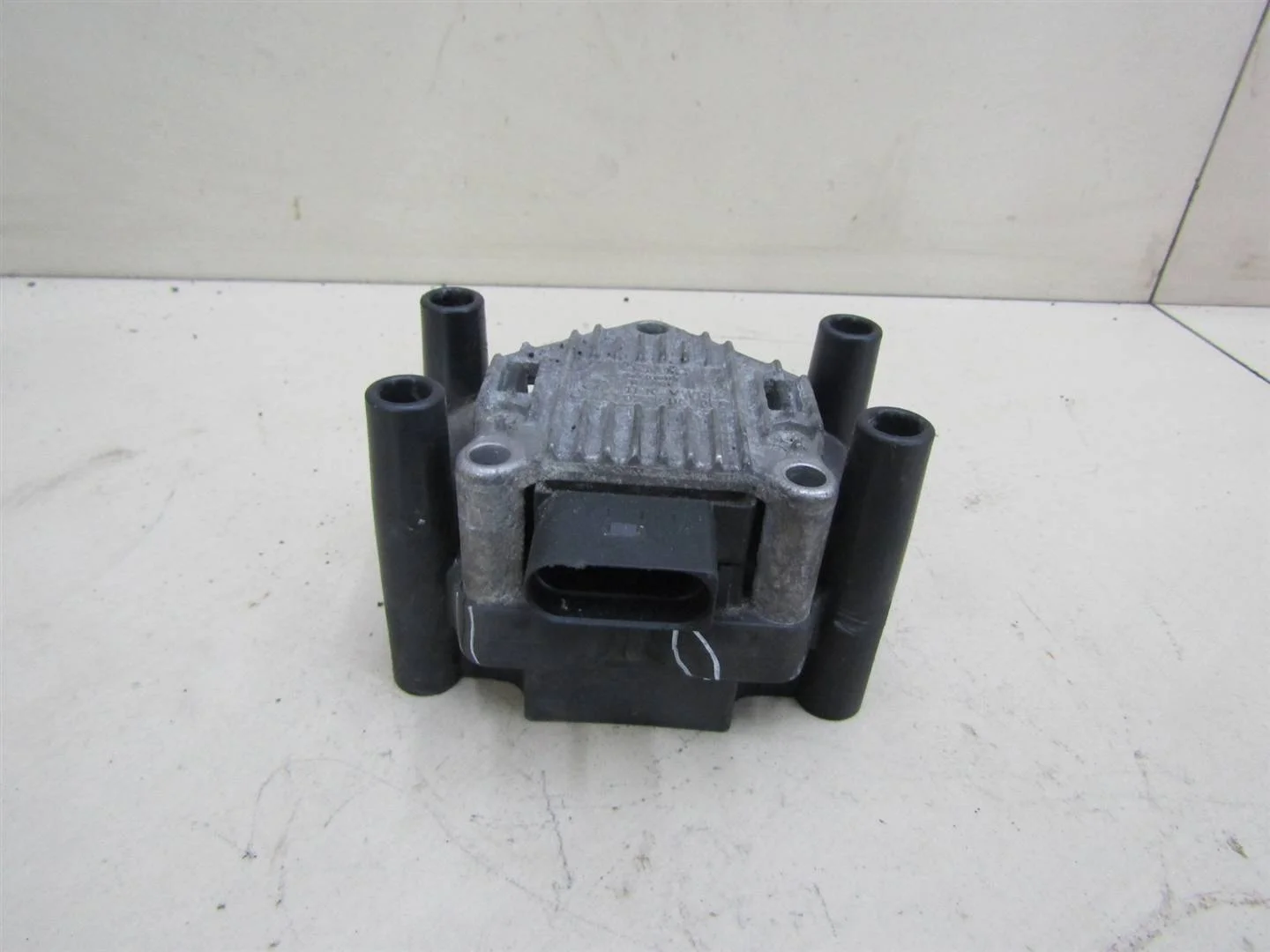 Катушка зажигания VW Golf IV \Bora 1997-2005  [032905106B]  в Вологде