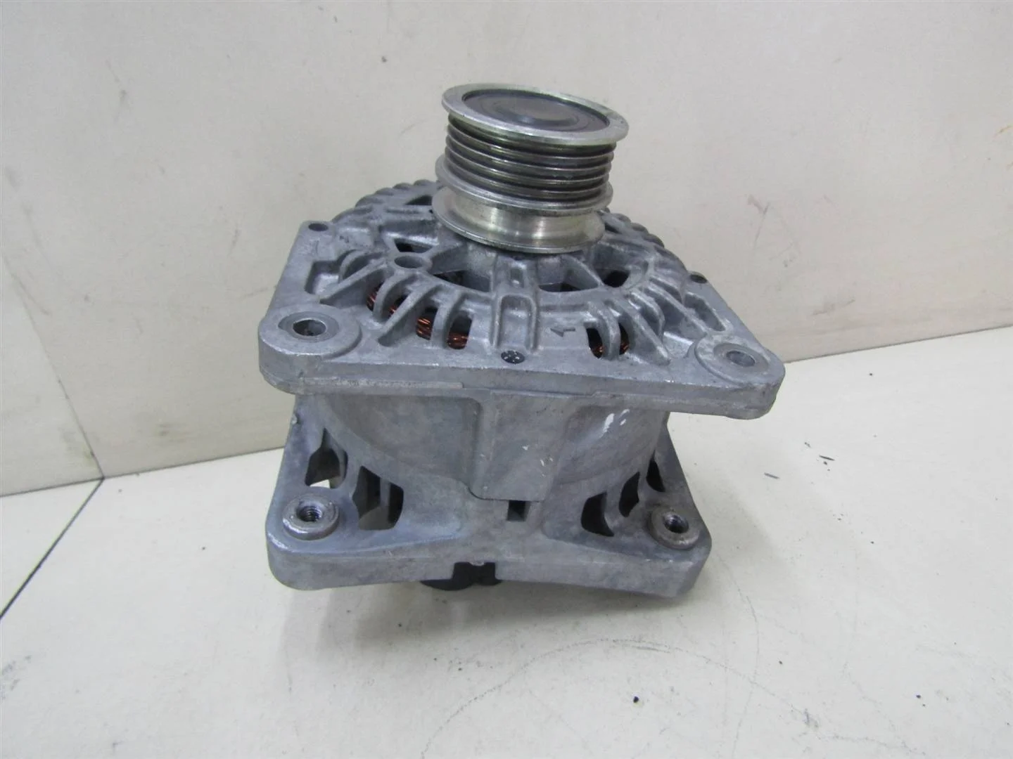 Генератор Renault Megane II 2002-2009  [8200100907]  1.4 1.6 1.5 DCI в Вологде