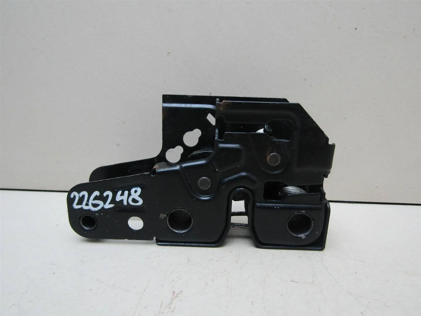 Замок капота VW Transporter T5 2003-2015  [7H0823509A]  в Вологде