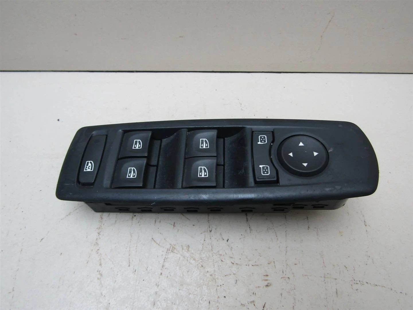 Блок управления стеклоподъемниками Renault Megane III 2009-нв  [809610007R]  в Вологде