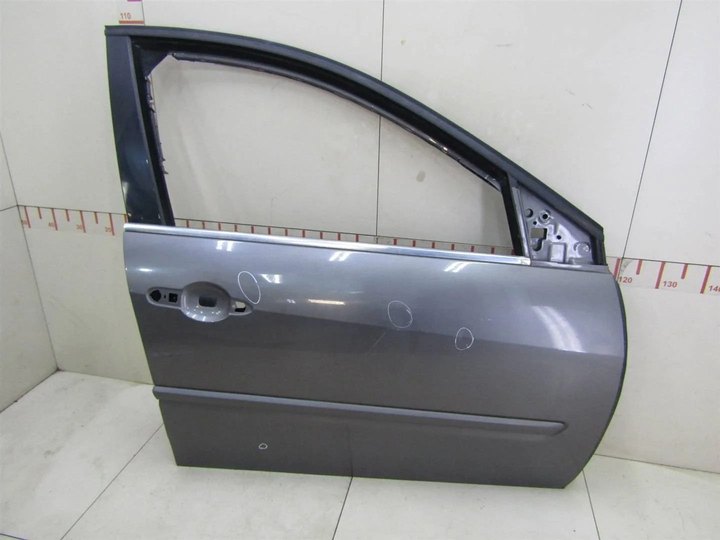 Дверь передняя правая Renault Laguna III 2009-2015  [801000025R]  в Вологде