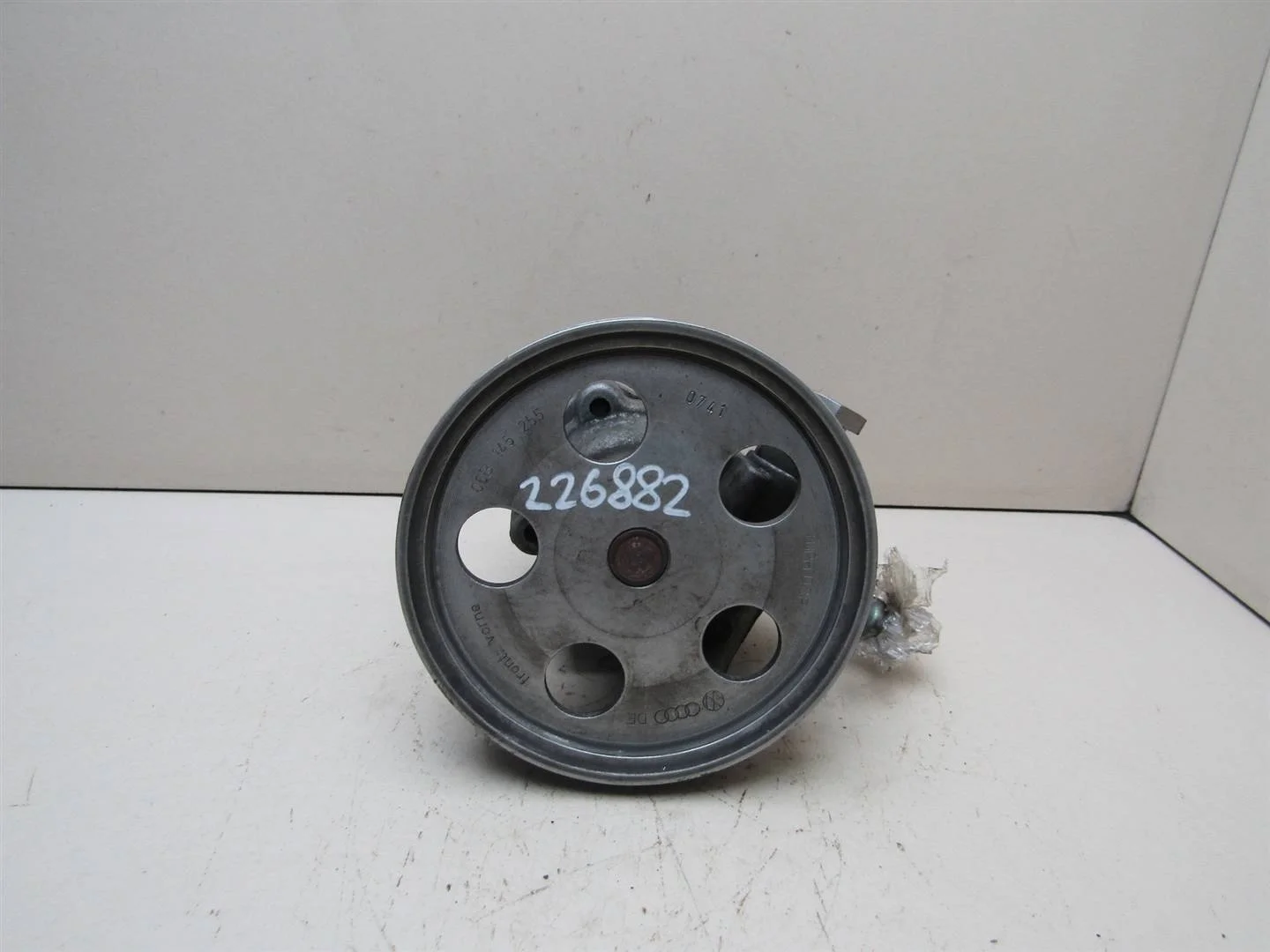 Насос гидроусилителя Audi A4 (B6) 2000-2004  [8E0145153J]  в Вологде