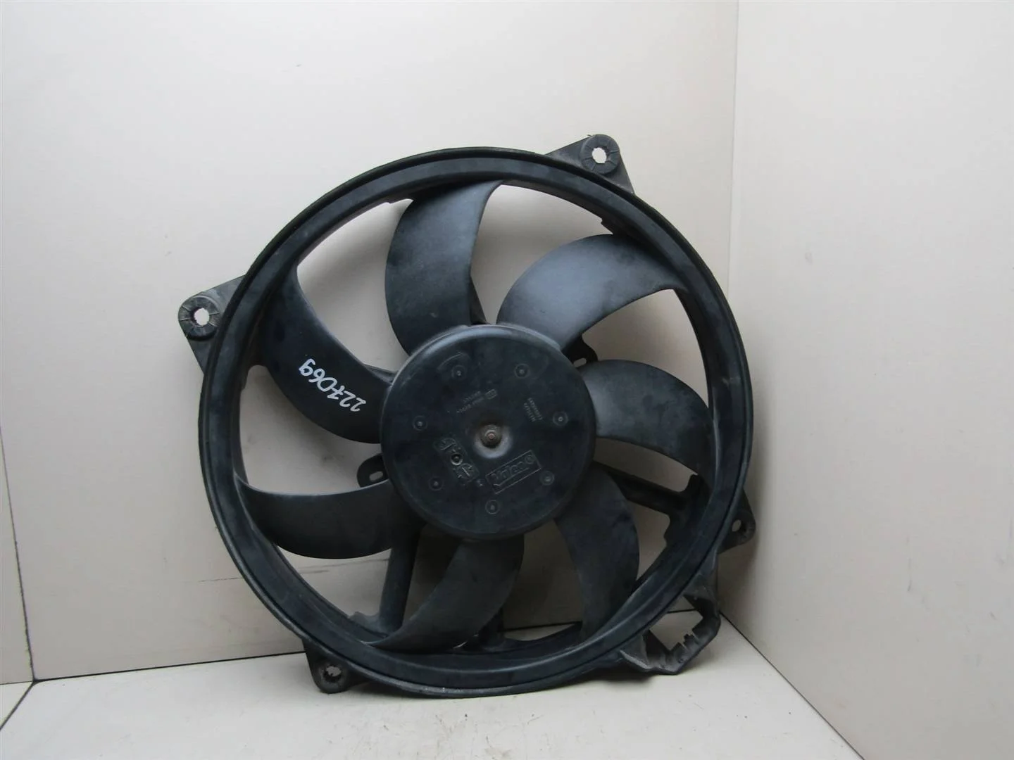 Вентилятор радиатора Renault Megane III 2009-нв  [214819037R]  1.5 8V DCI K9K834 в Вологде