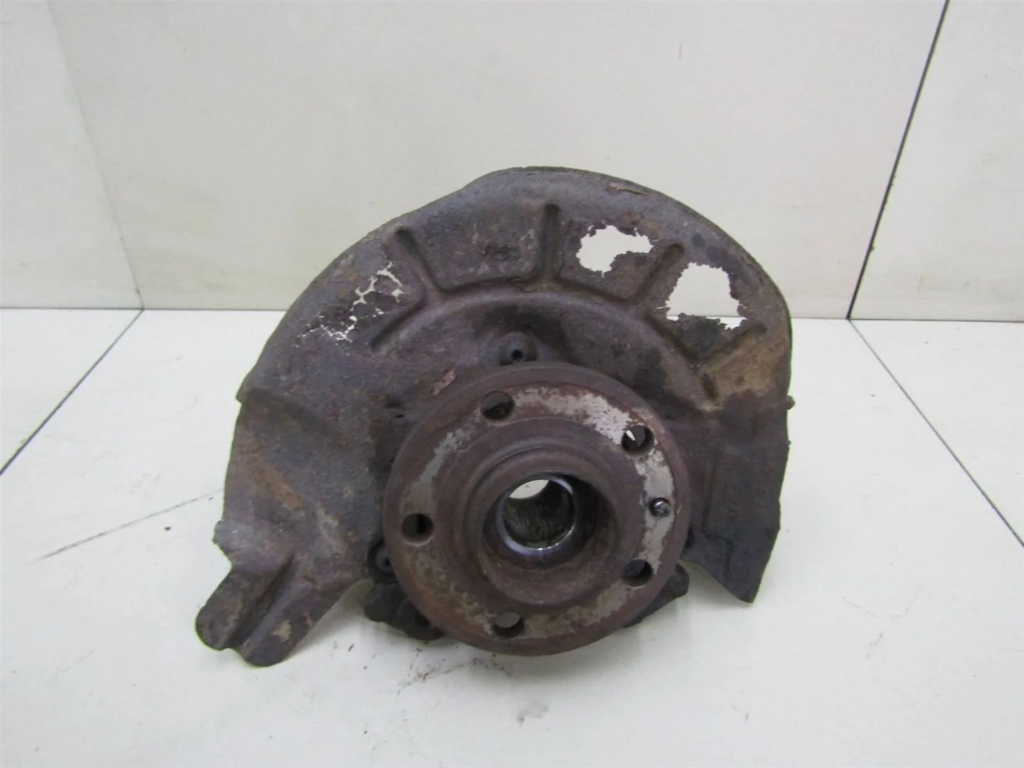 Кулак поворотный передний левый VW Polo (Sed RUS) 2011-2020  [6RU407255A]  1.6 CFNA в Вологде