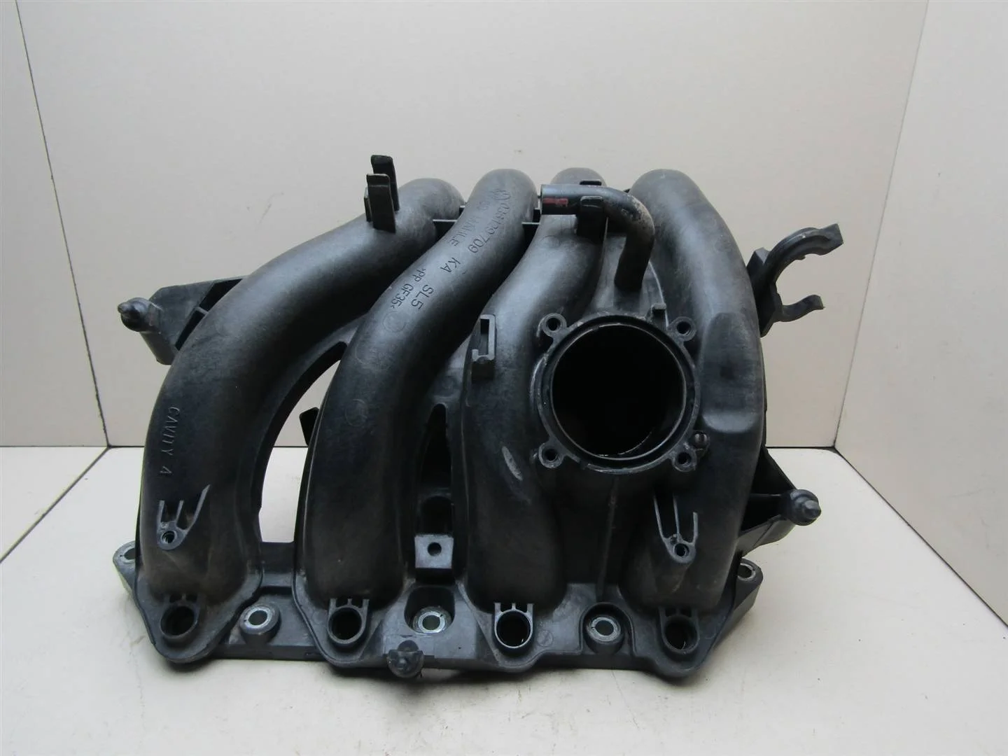 Коллектор впускной VW Polo (Sed RUS) 2011-2020  [036129709KA]  1.6 CFNA в Вологде