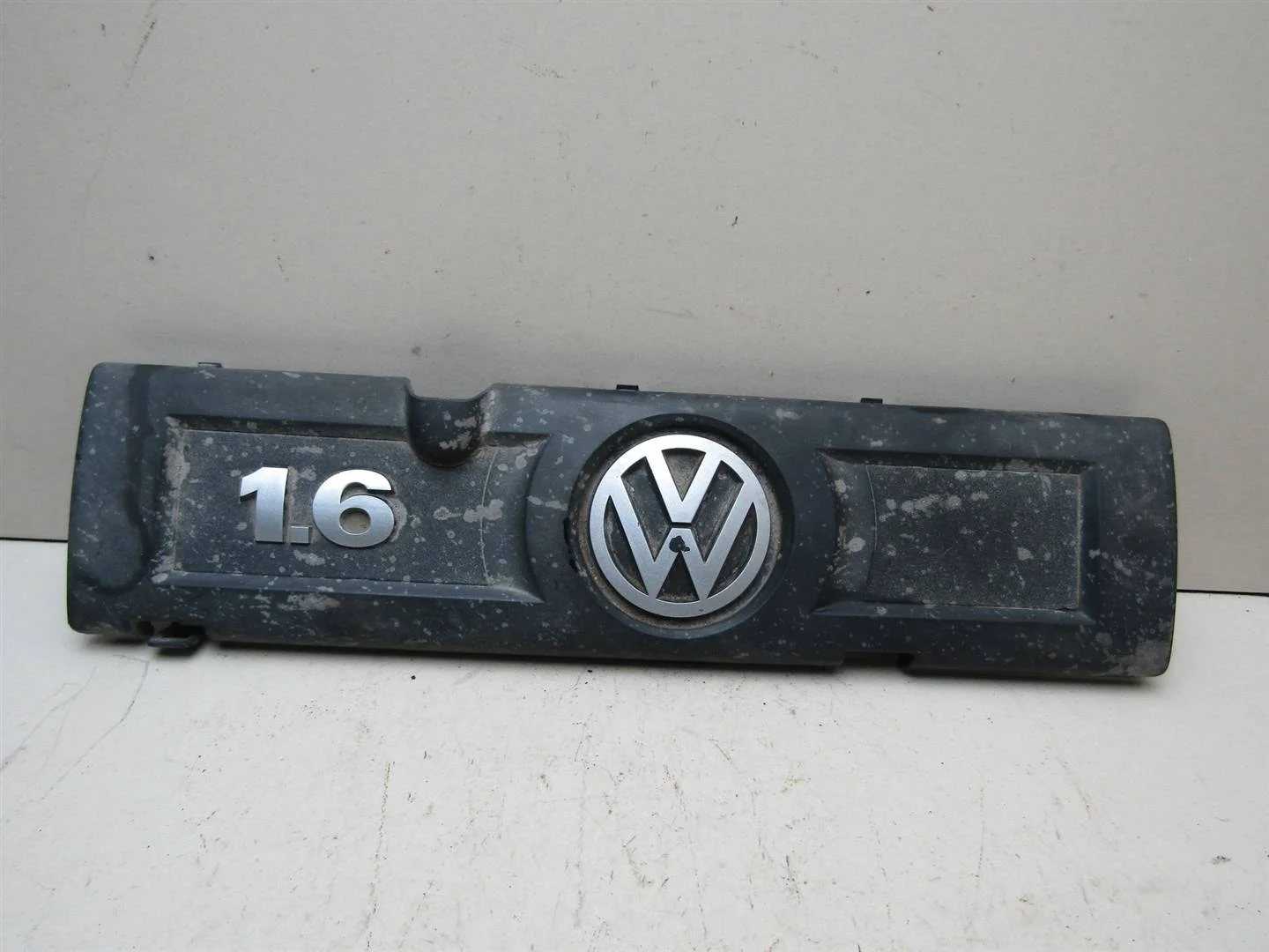 Накладка декоративная VW Polo (Sed RUS) 2011-2020  [03C103935]  1.6 CFNA в Вологде