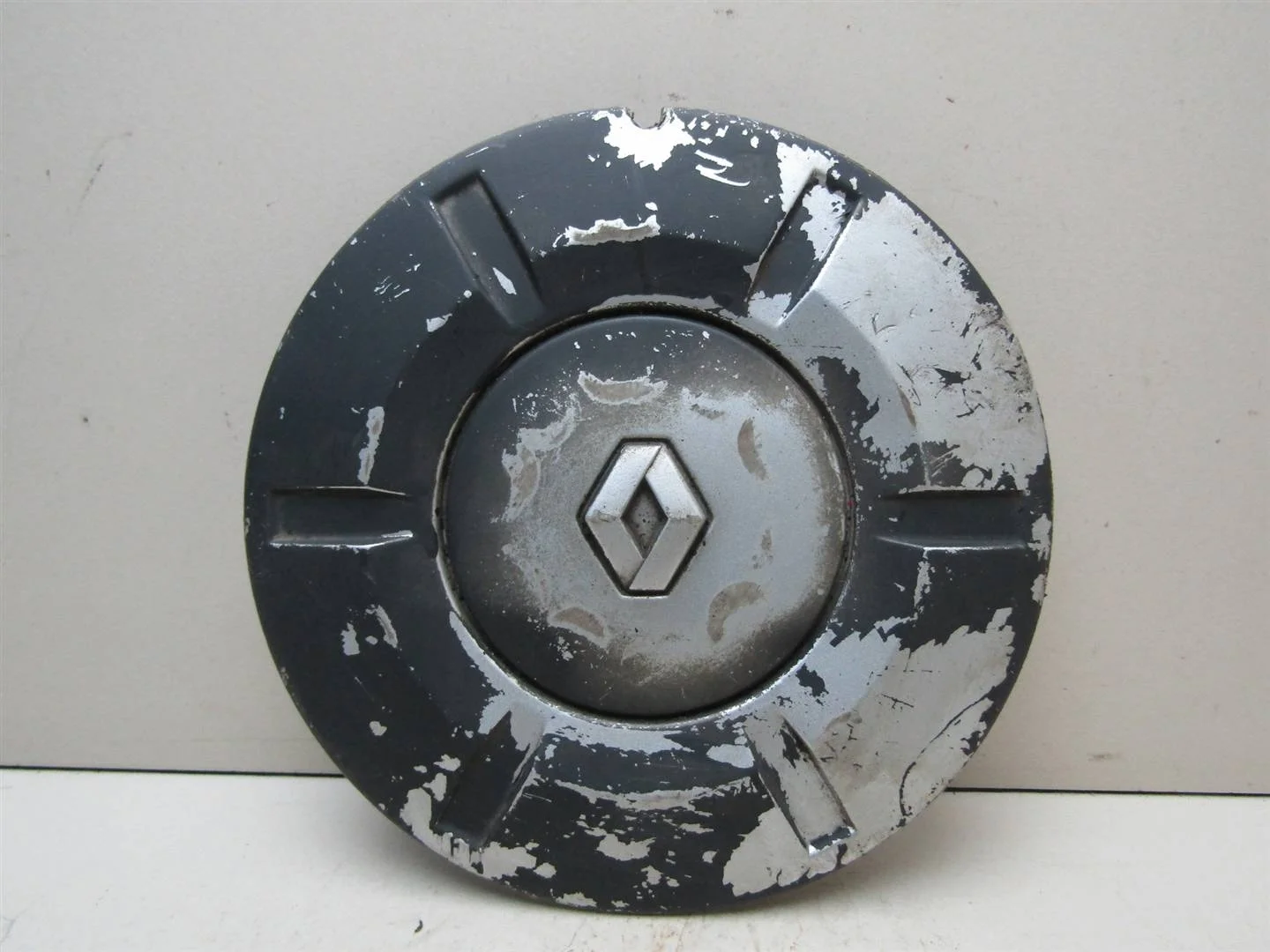 Колпак декоративный Renault Logan 2005-2014  [8200488047]  1.4 K7J710 в Вологде