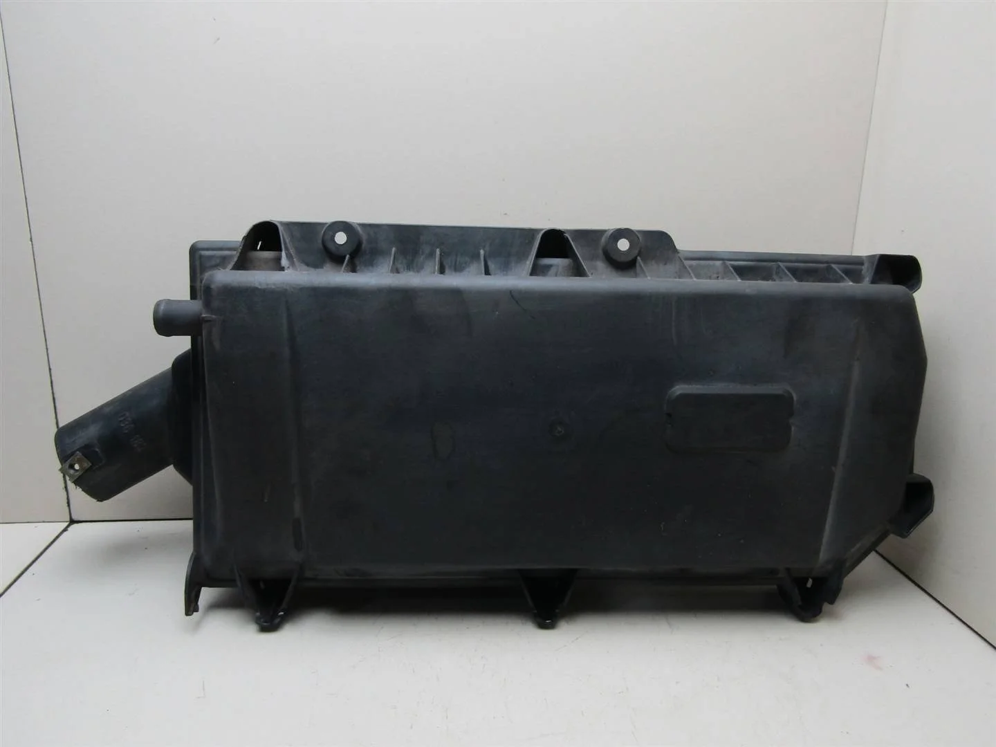 Корпус воздушного фильтра VW Golf IV \Bora 1997-2005  [036129611AM]  1.4 AKQ в Вологде
