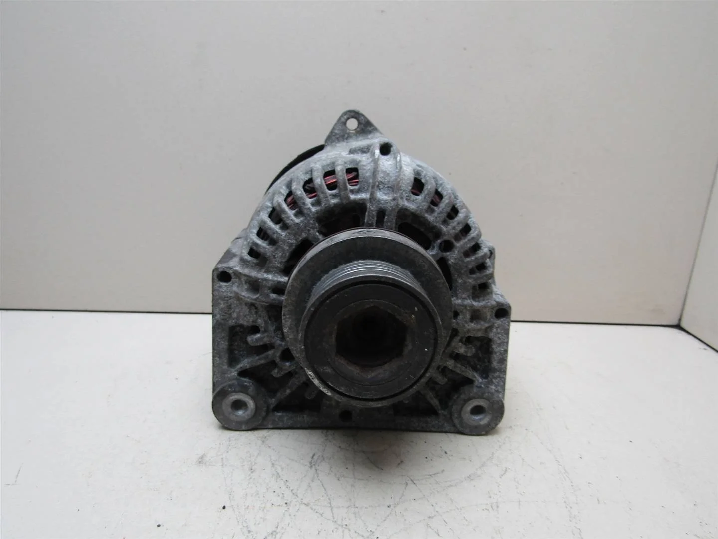 Генератор Renault Megane II 2002-2009  [8200100907]  1.4 1.6 1.5 DCI в Вологде
