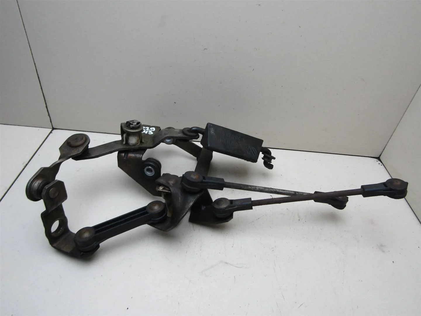 Механизм выбора передач VW Golf IV \Bora 1997-2005  [1J0711729F]  1.4 1.6  в Вологде