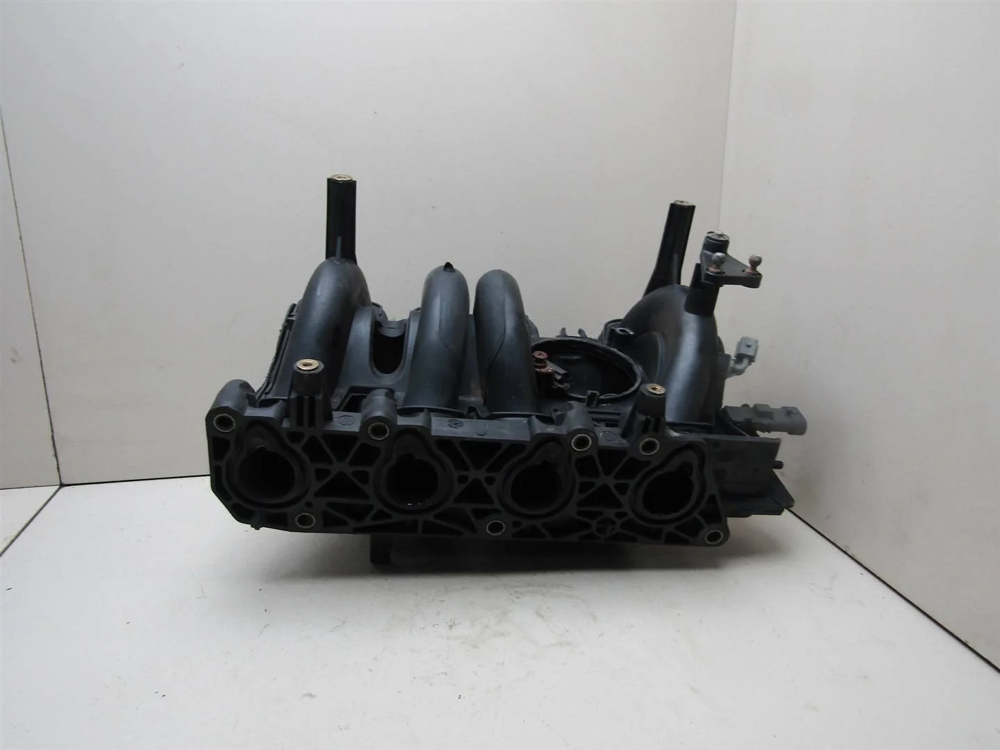Коллектор впускной Renault Logan 2005-2014  [8200966437]  1.4 K7J710 в Вологде