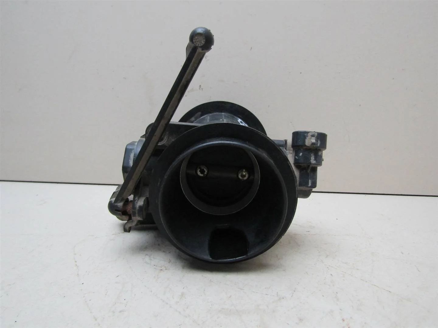Заслонка дроссельная Renault Logan 2005-2014  [8200908869]  1.4 K7J710 в Вологде