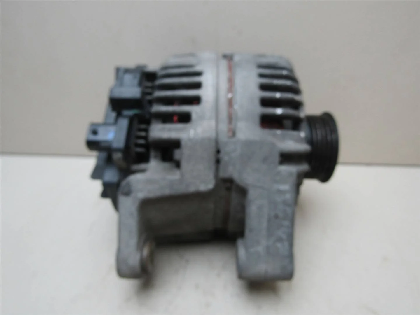 Генератор Opel Astra H \ Family 2004-2015  [13222930]  1.2-1.4 в Вологде