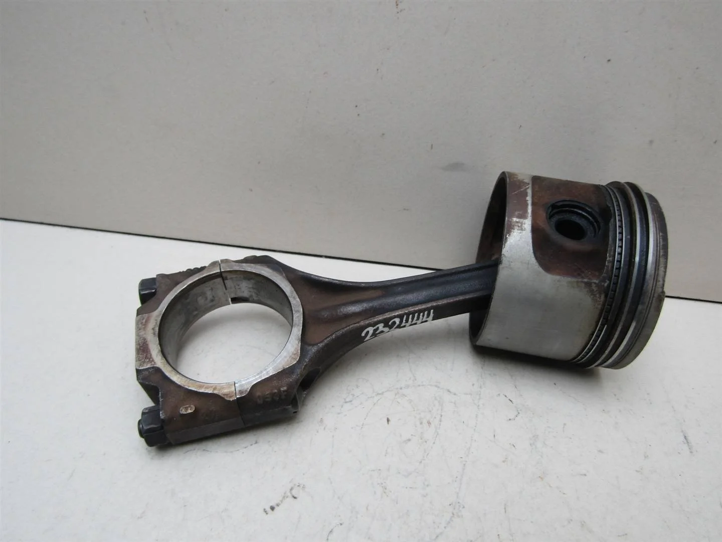 Шатун VW Golf III \Vento 1991-1997  [027198401B]  1.8 ABS в Вологде