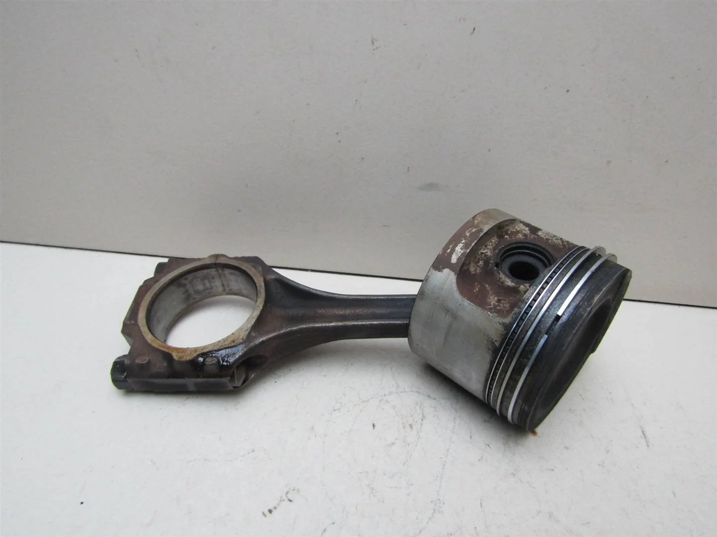 Шатун VW Golf III \Vento 1991-1997  [027198401B]  1.8 ABS в Вологде
