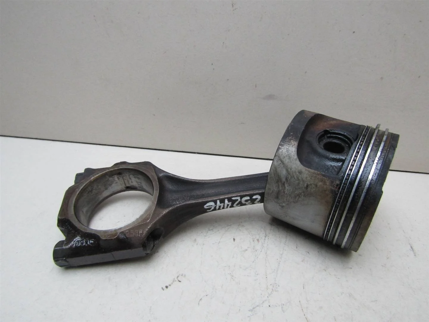 Шатун VW Golf III \Vento 1991-1997  [027198401B]  1.8 ABS в Вологде
