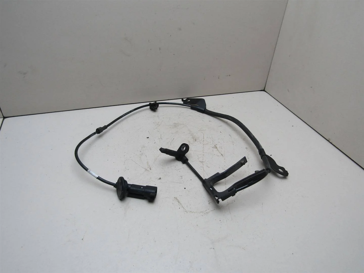Датчик ABS передний левый Mitsubishi Lancer (CX, CY) 2007-нв  [4670A575]  в Вологде