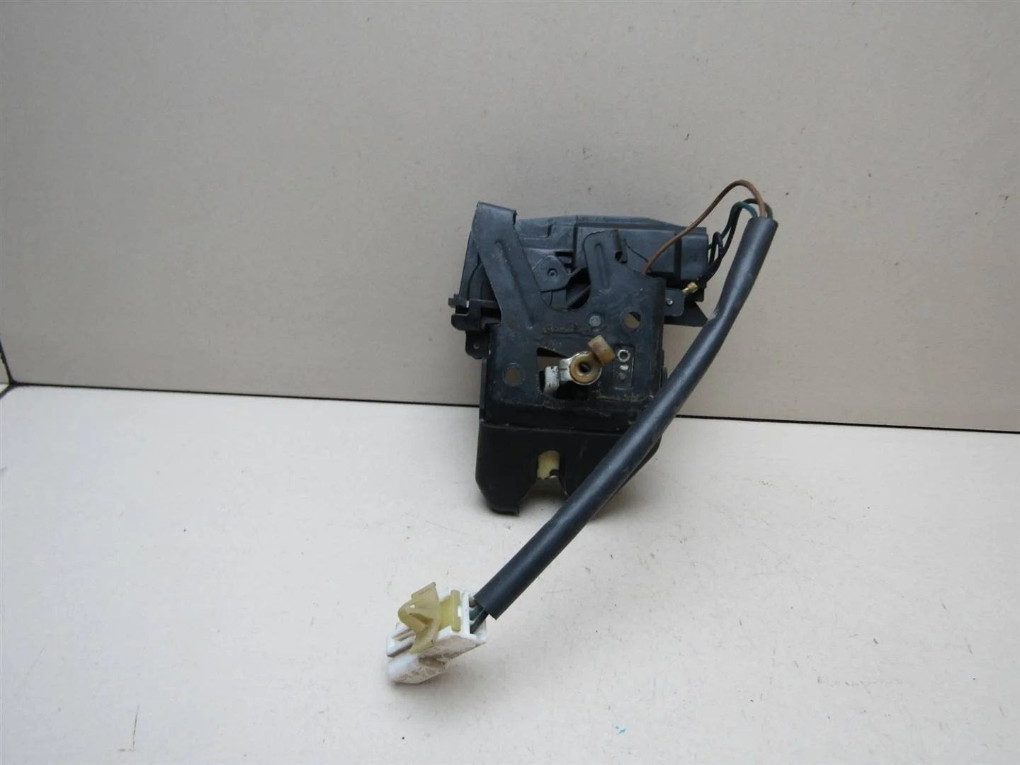 Замок багажника Chevrolet Lacetti 2004-2013  [96349669]  1.4 F14D3 в Вологде