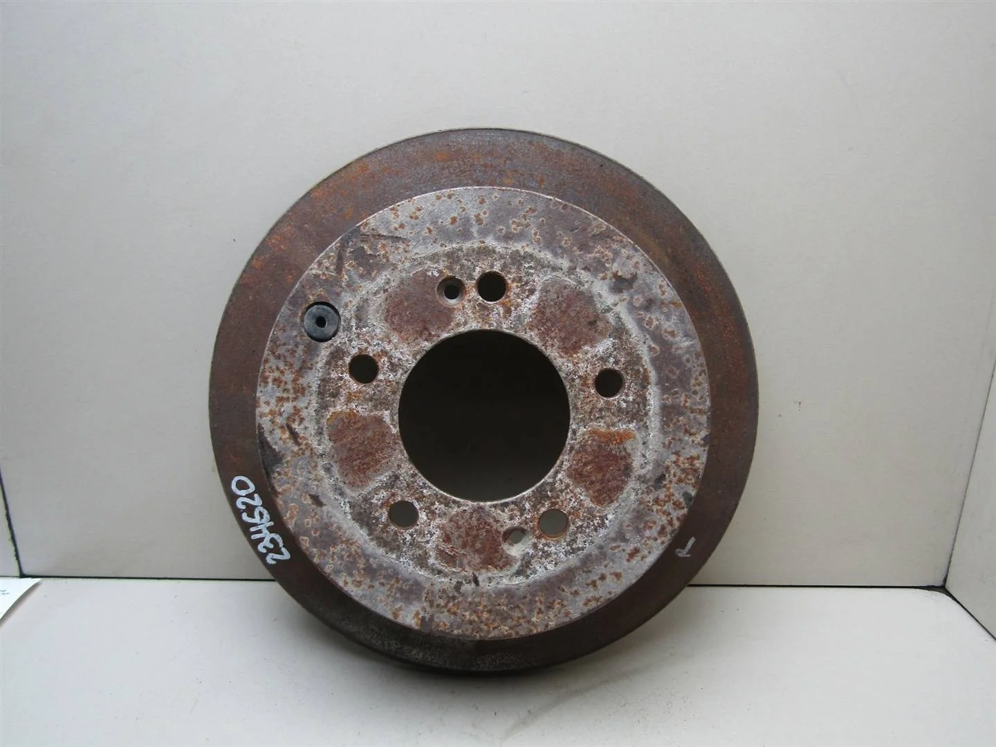 Диск тормозной задний Hyundai Tucson 2004-2010  [584113A300]  2.0 16V G4GC в Вологде