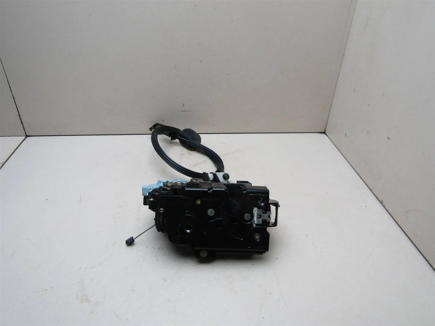 Замок двери задней левой VW Golf Plus 2005-2014  [7L0839015]  в Вологде