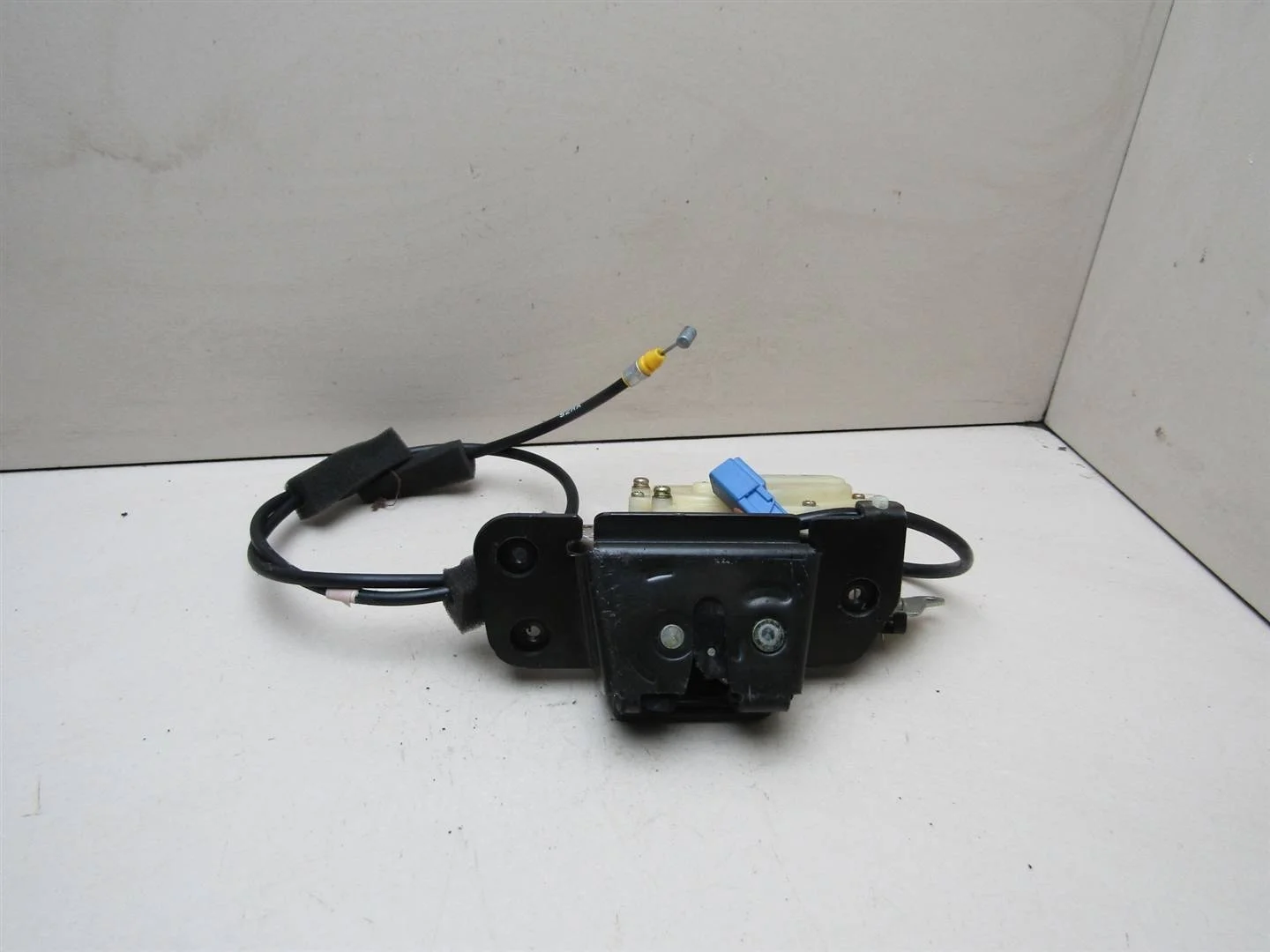 Замок багажника Honda HR-V 1999-2005  [74801S2G003]  в Вологде