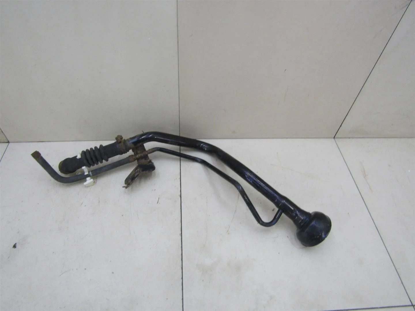Горловина топливного бака Nissan Primera P12E 2002-2007  [17221AV700]  1.8 16v QG18DE в Вологде