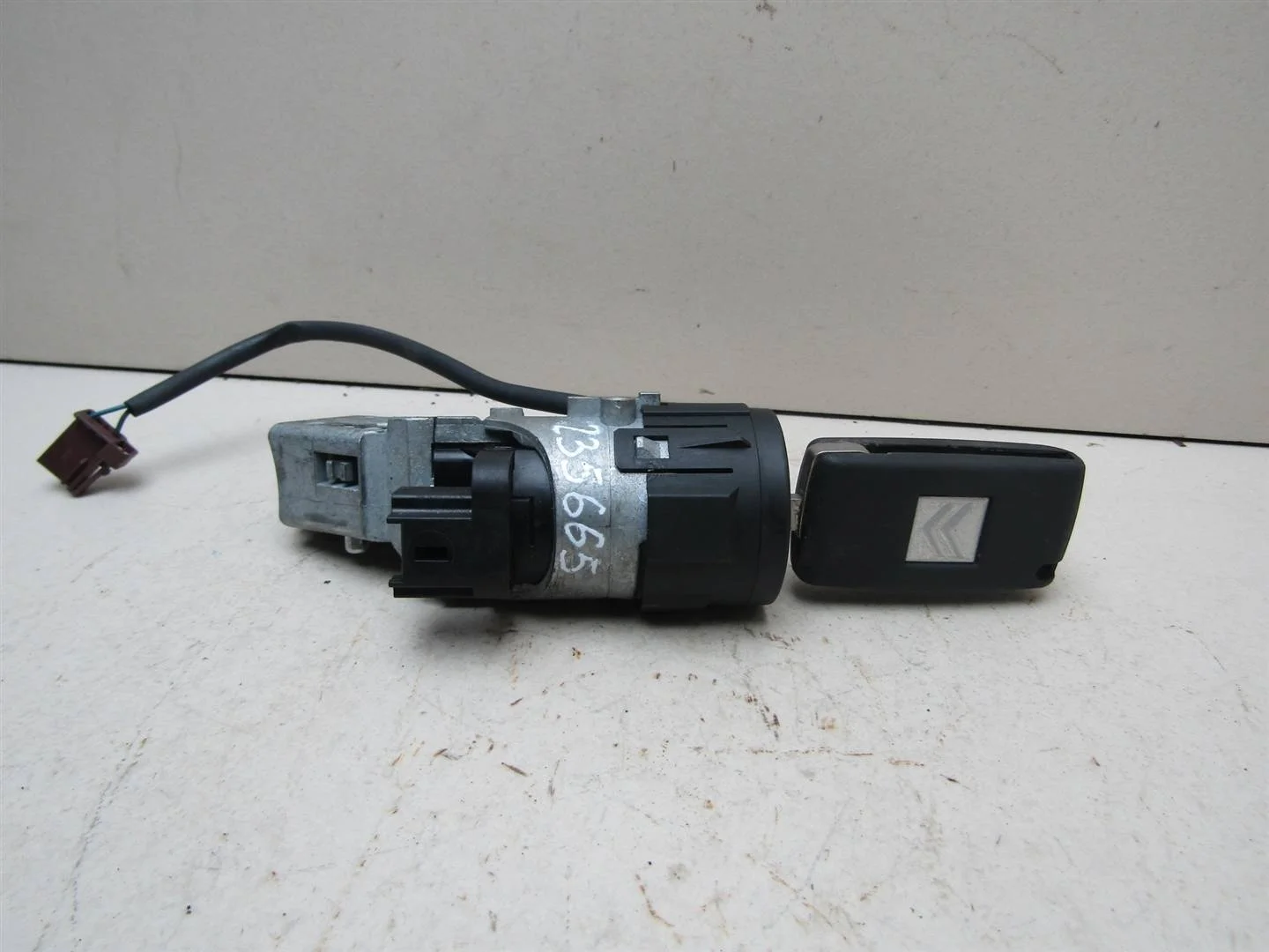 Замок зажигания Citroen C4 2005-2011  [4162EA]  1.6 16v в Вологде