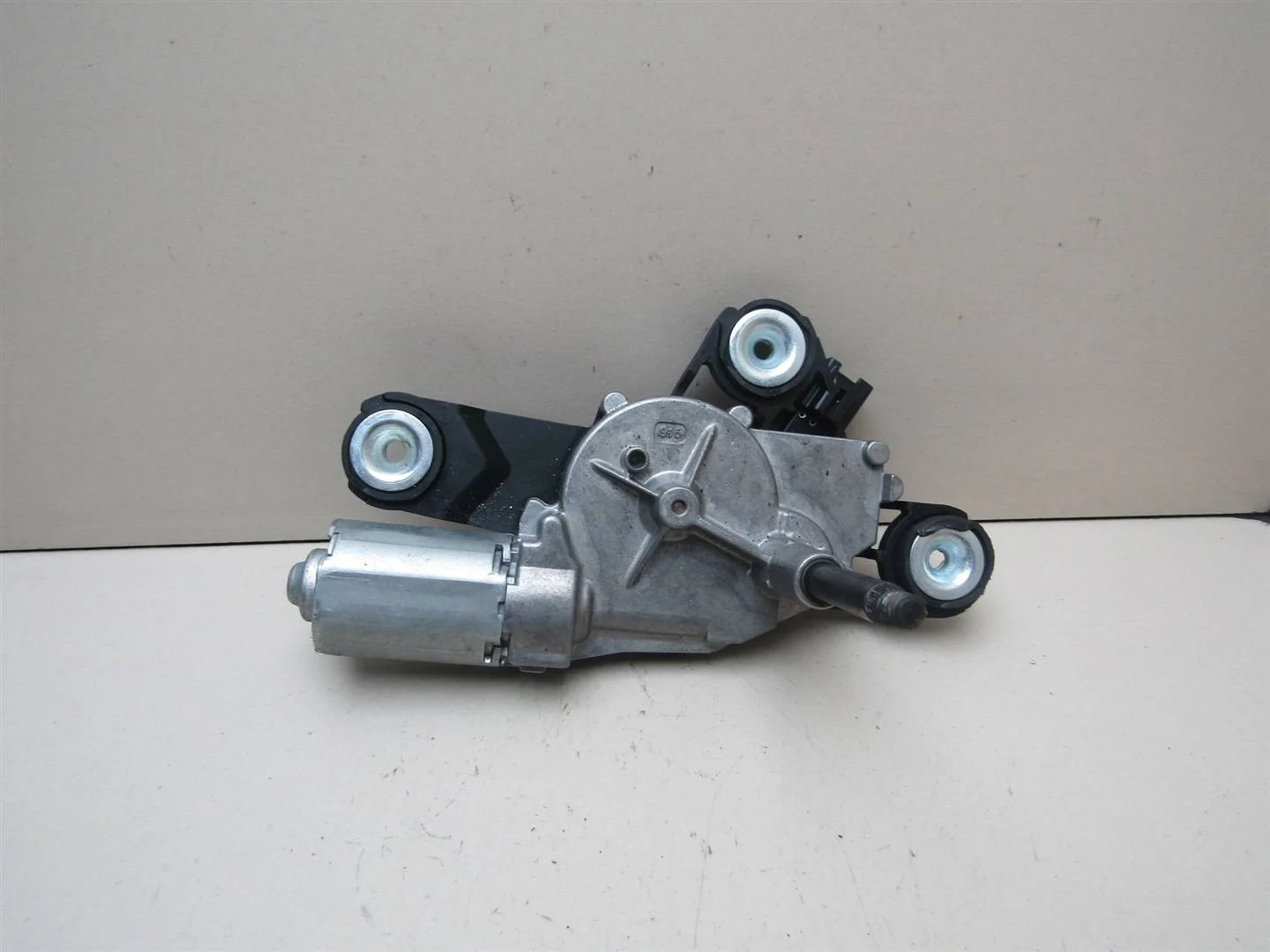 Моторчик стеклоочистителя задний Ford Focus II 2005-2008  [1689913]  в Вологде